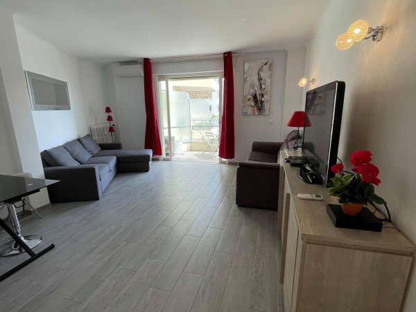 Location saisonnière Studio Cannes 🏡