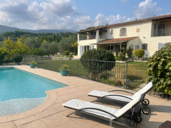 Location saisonnière Villa & piscine 🏡