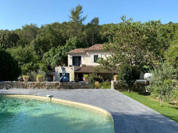 Location saisonnière Villa & piscine 🏡